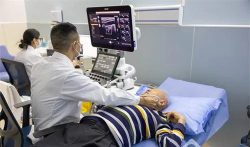 A thyroid operation in Yunnan for a patient from Myanmar